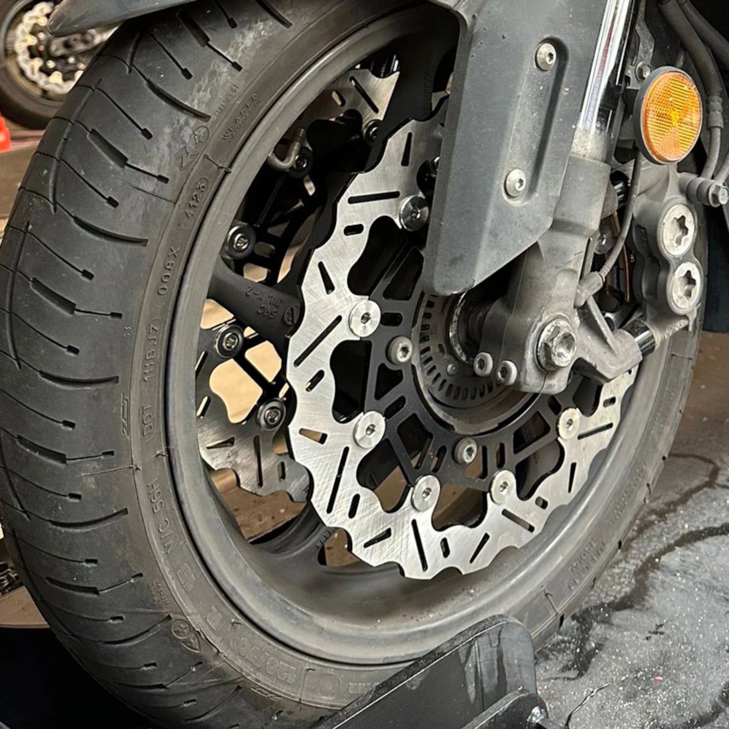 Disco travão Yamaha T-Max 530/560 sobredimensionado 300mm RB Max
