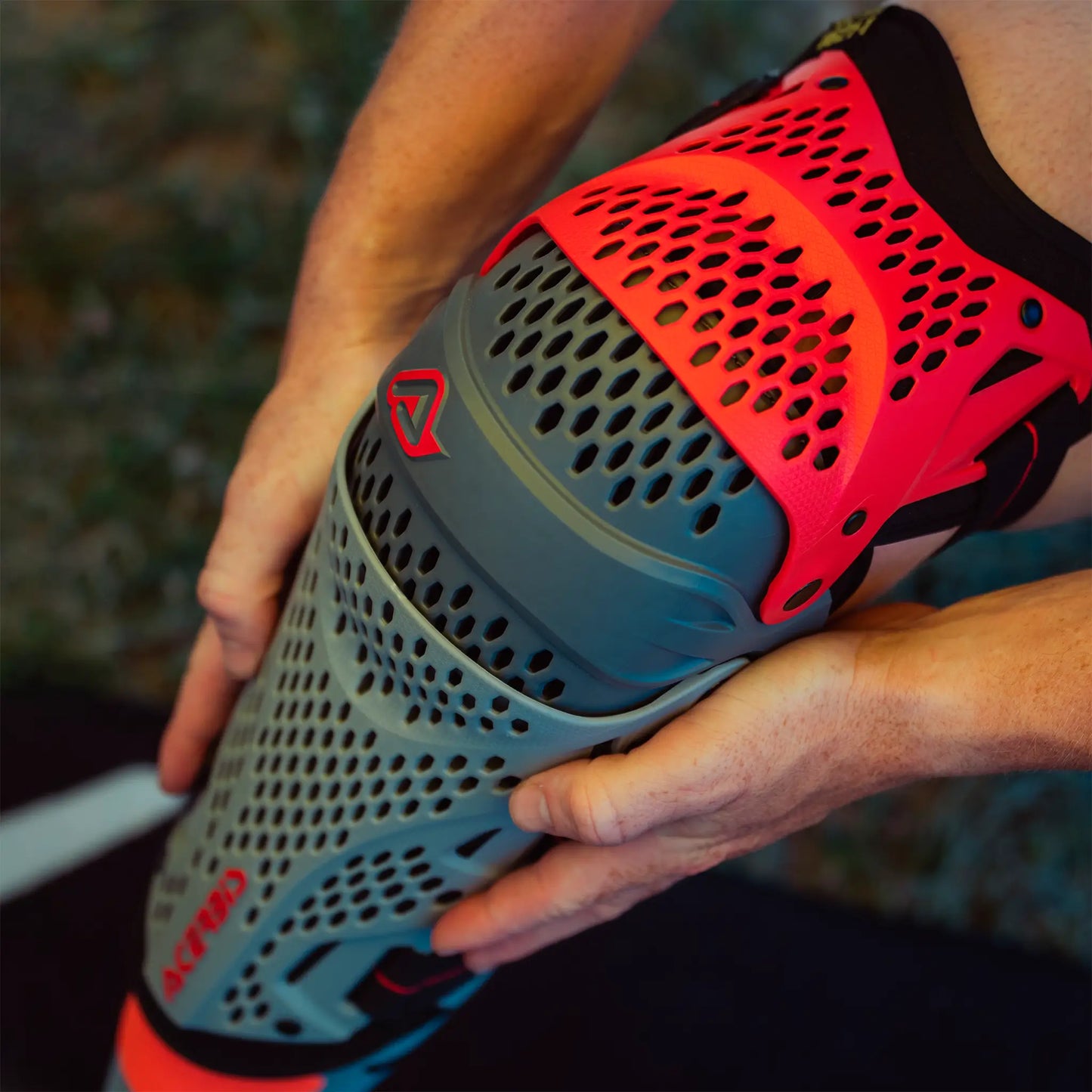 Rodilleras Acerbis Impact Pro - Rojo/Gris