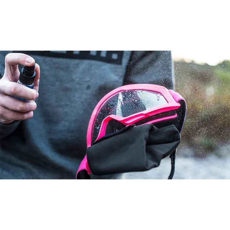 Paño de microfibra MUC-OFF Premium especial para casco y pantalla