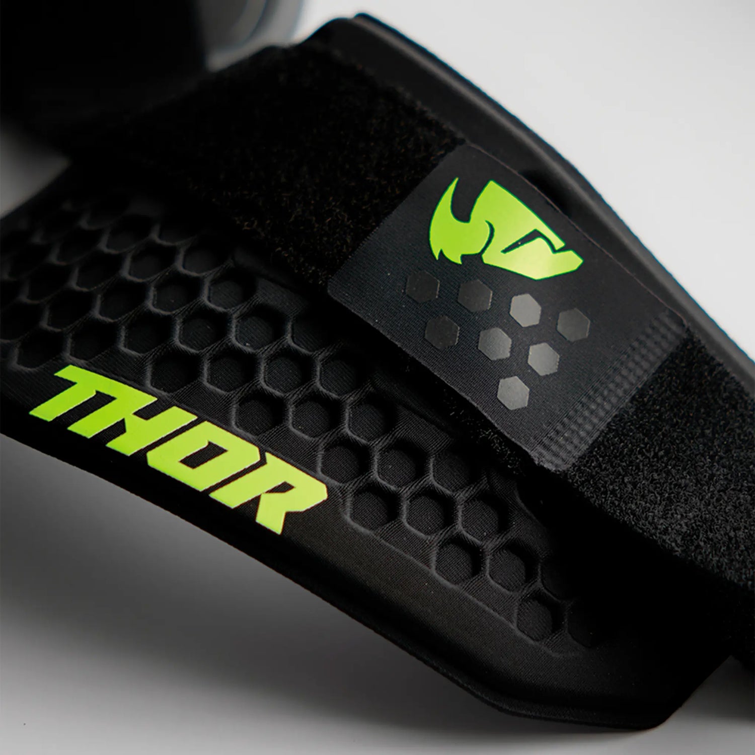 Peto Thor Sentinel Pro - Negro