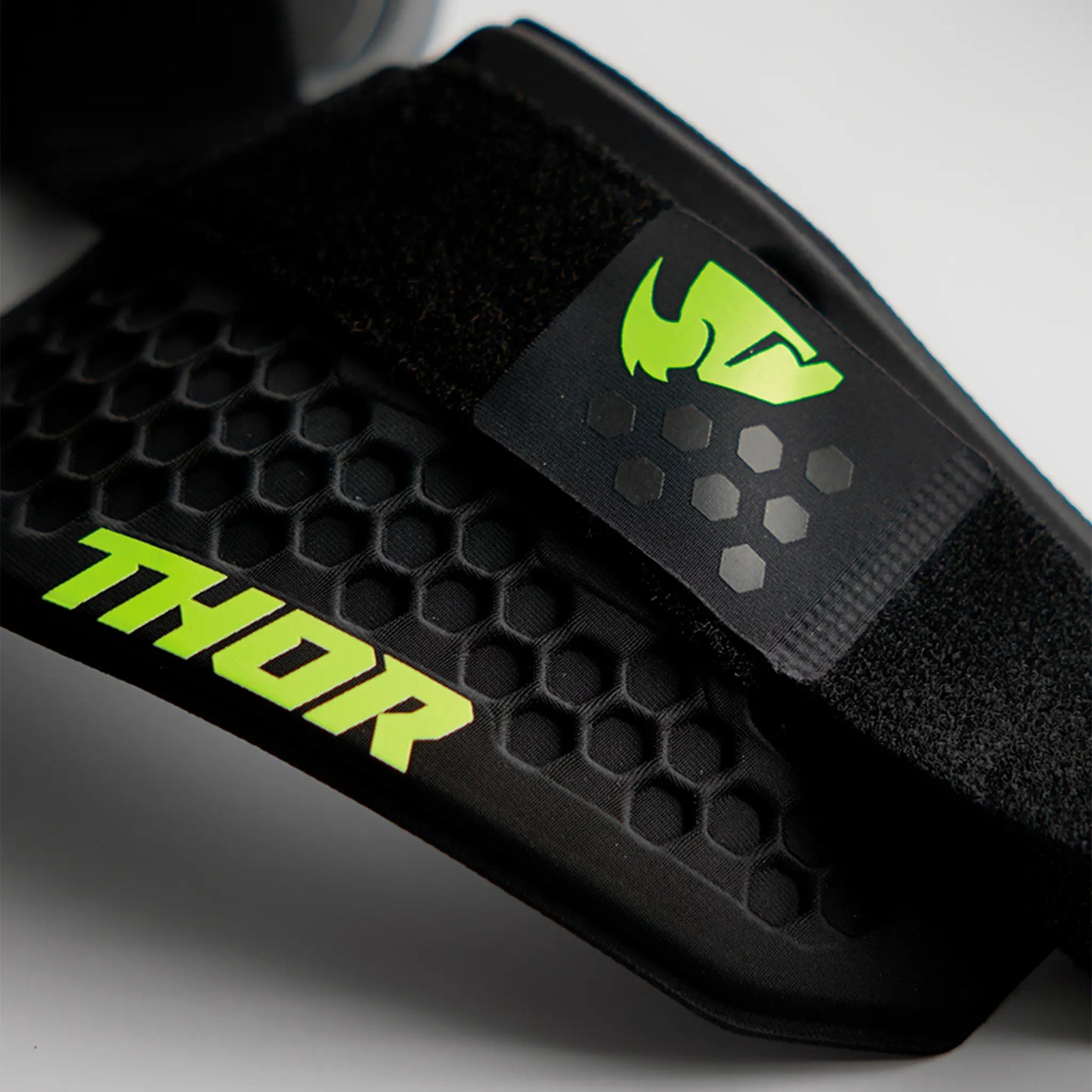 Peto Thor Sentinel Pro - Negro