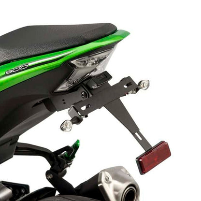 Support de plaque réglable Kawasaki Z900 avec éclairage LED et catadioptre Puig