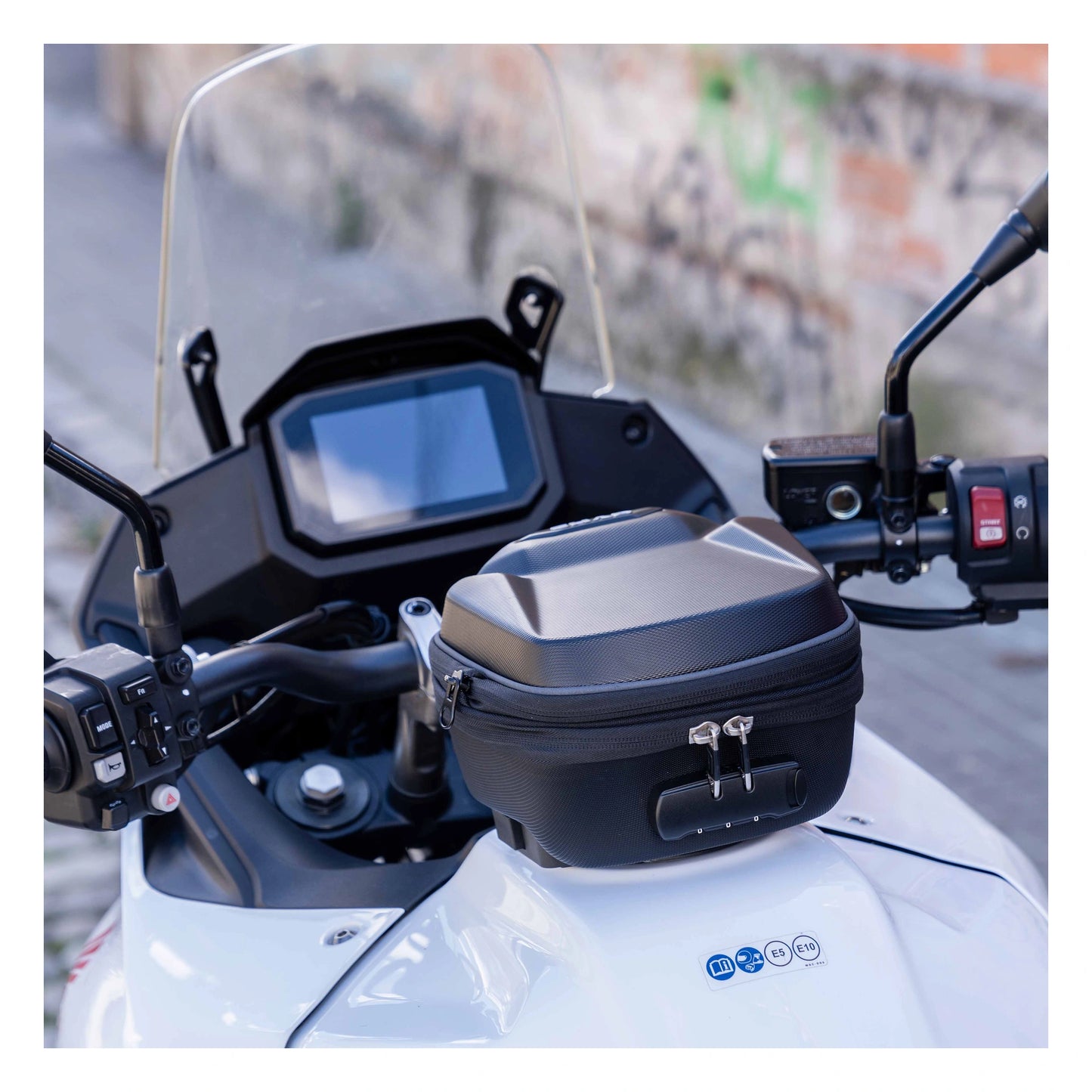 Shad Click System E03CL PRO tank bag 
