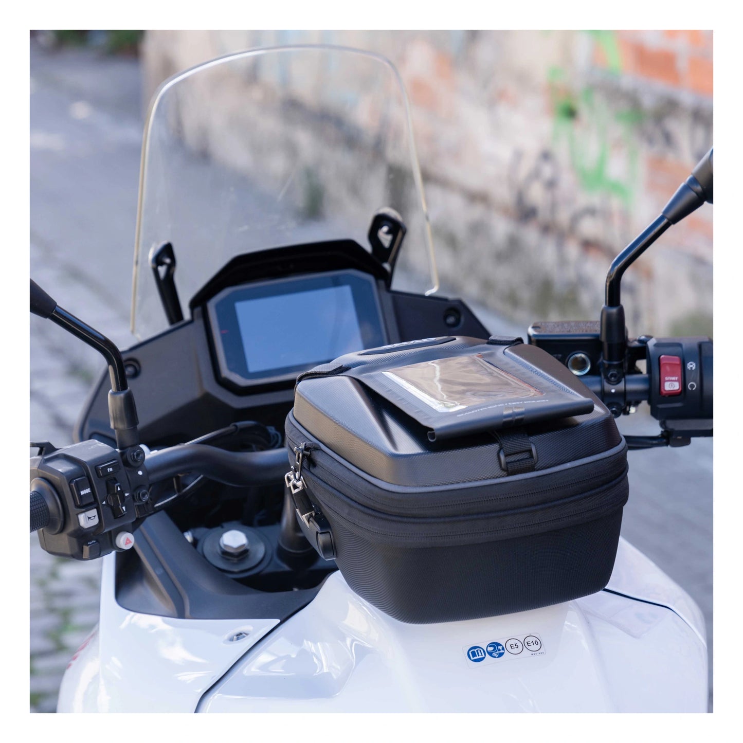 Shad Click System E09CL PRO tank bag 