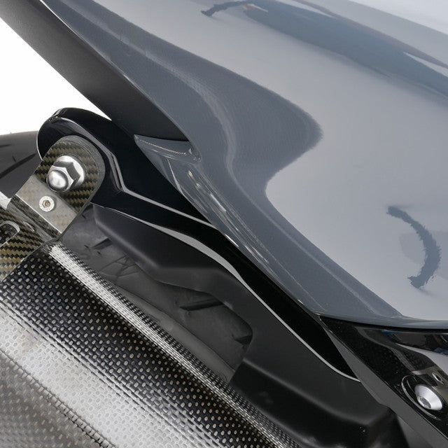 Tapa soporte de escape Yamaha T-Max 560  BCD