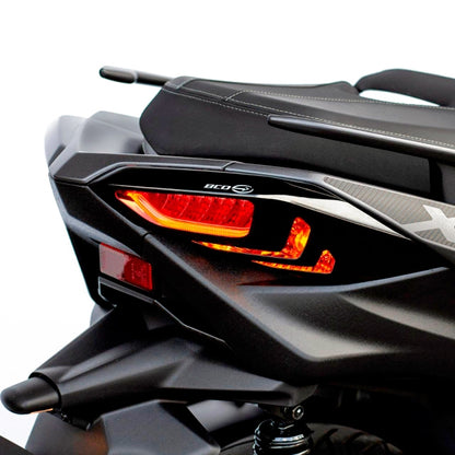 Tapas piloto trasero e intermitentes Yamaha X-Max 125/300/400 >18 BCD