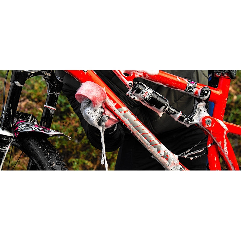 Microcellular cleaning sponge MUC-OFF