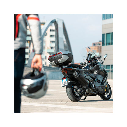 Maleta Monokey V58 Maxia 5 cover aluminio tapa negro catadrioptico rojo 58 Litros Givi